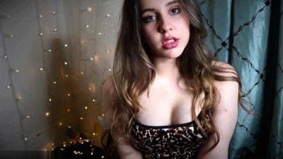 Hot amateur webcam teen masturbates for their fans - drtuber