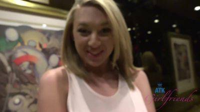 Brooke Wylde - Virtual Vacation Las Vegas With Brooke Wylde 2/3 - hotmovs.com - Usa